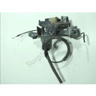 Serrure de porte avant droite