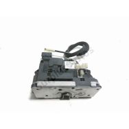 Serrure de porte avant droite