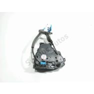 Serrure de porte avant droite