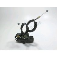 Serrure de porte avant droite