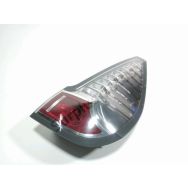 Feu arriere droit
