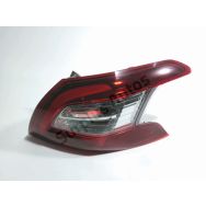 Feu arriere droit