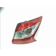 Feu arrière droit