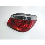 Feu arriere droit
