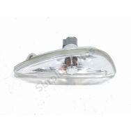 Repetiteur d'aile droit