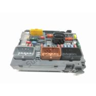 Boite à fusibles moteur