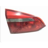 Feu arrière intérieur gauche