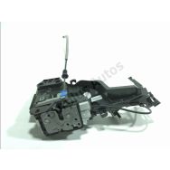 Serrure de porte avant droite