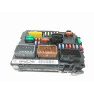Boite à fusibles moteur