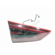 Feu arrière intérieur gauche