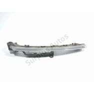 Feu diurne avant droit