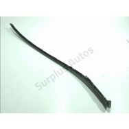 Baguette pare-brise avant droite