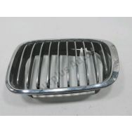 Grille de calandre gauche