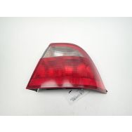 Feu arriere droit