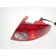 Feu arriere droit