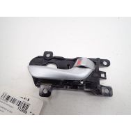 Poignee interieure porte arriere droite