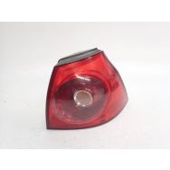 Feu arriere droit