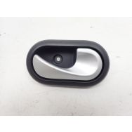 Poignee interieure porte avant droite