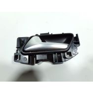 Poignee interieure porte avant gauche