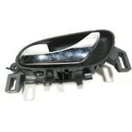 Poignee interieure porte avant gauche