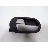 Poignee interieure porte avant gauche