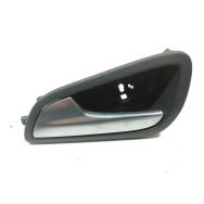 Poignee interieure porte arriere gauche