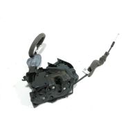 Serrure de porte avant droite