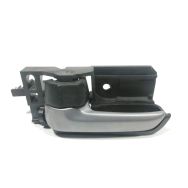 Poignee interieure porte avant gauche