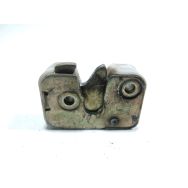 Serrure de porte avant gauche