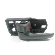 Poignee interieure porte avant gauche