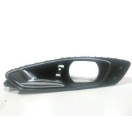 Poignee interieure porte avant gauche