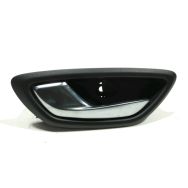 Poignee interieure porte arriere gauche