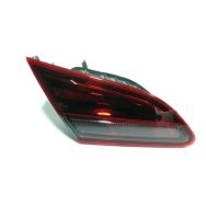 Feu arrière intérieur gauche