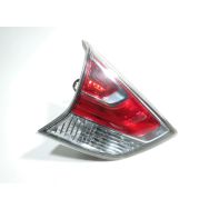 Feu arrière intérieur gauche