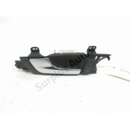 Poignee interieure porte avant gauche