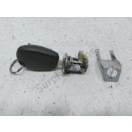 Barrillet de porte avant gauche