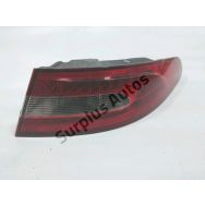 Feu arrière droit