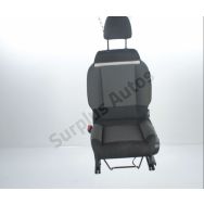 Siege avant gauche