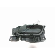 Poignee interieure porte avant gauche