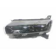 Feu diurne avant gauche