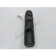 Commande lève-vitre avant gauche