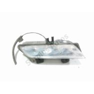 Feu diurne avant droit