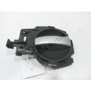 Poignee interieure porte arriere gauche