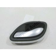 Poignee interieure porte arriere gauche