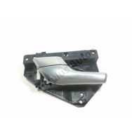 Poignee interieure porte avant gauche