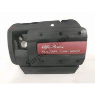 Cache moteur supérieur