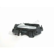 Poignee interieure porte avant gauche