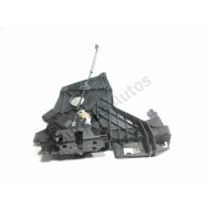 Serrure de porte avant droite