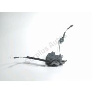 Serrure de porte avant droite