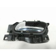 Poignee interieure porte arriere gauche